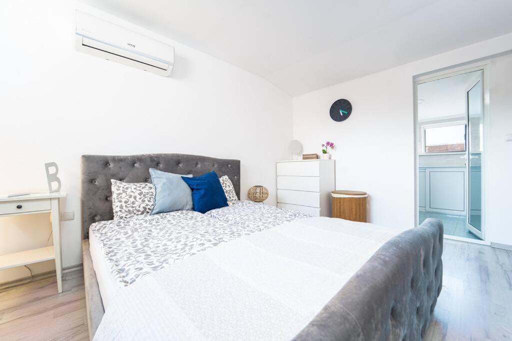 סופיה Central Apartment 2Bd Next To Vitosha Bul. מראה חיצוני תמונה